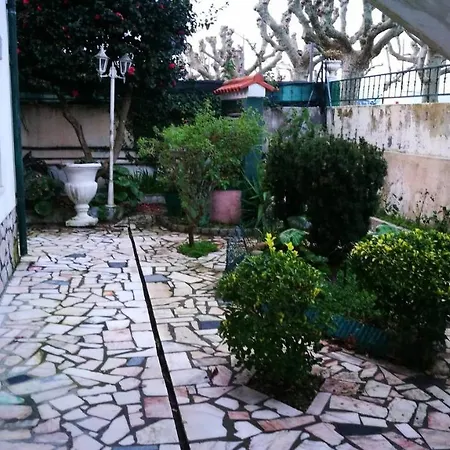 Andar Inferior Casa Mariona شقة