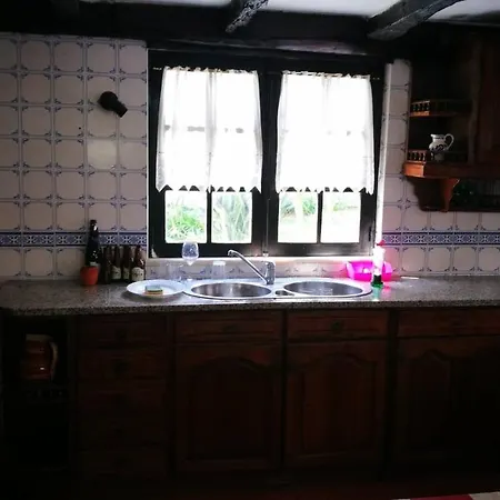 Andar Inferior Casa Mariona كامينيا