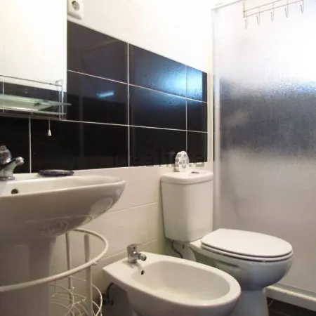 Andar Inferior Casa Mariona كامينيا
